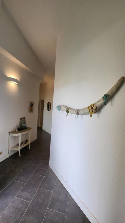 Sea'S Chalet Fontane Bianche Exterior photo