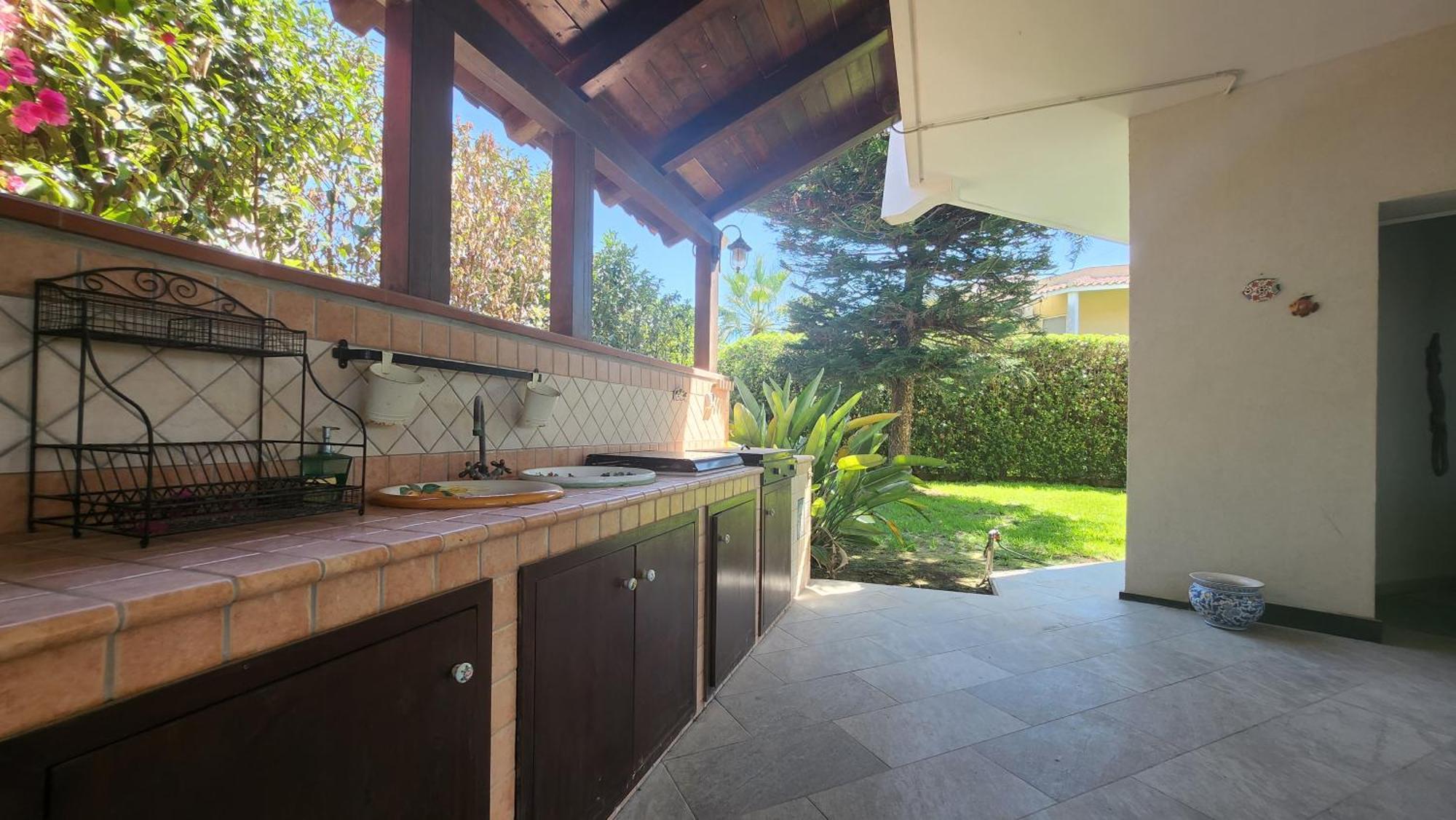 Sea'S Chalet Fontane Bianche Exterior photo
